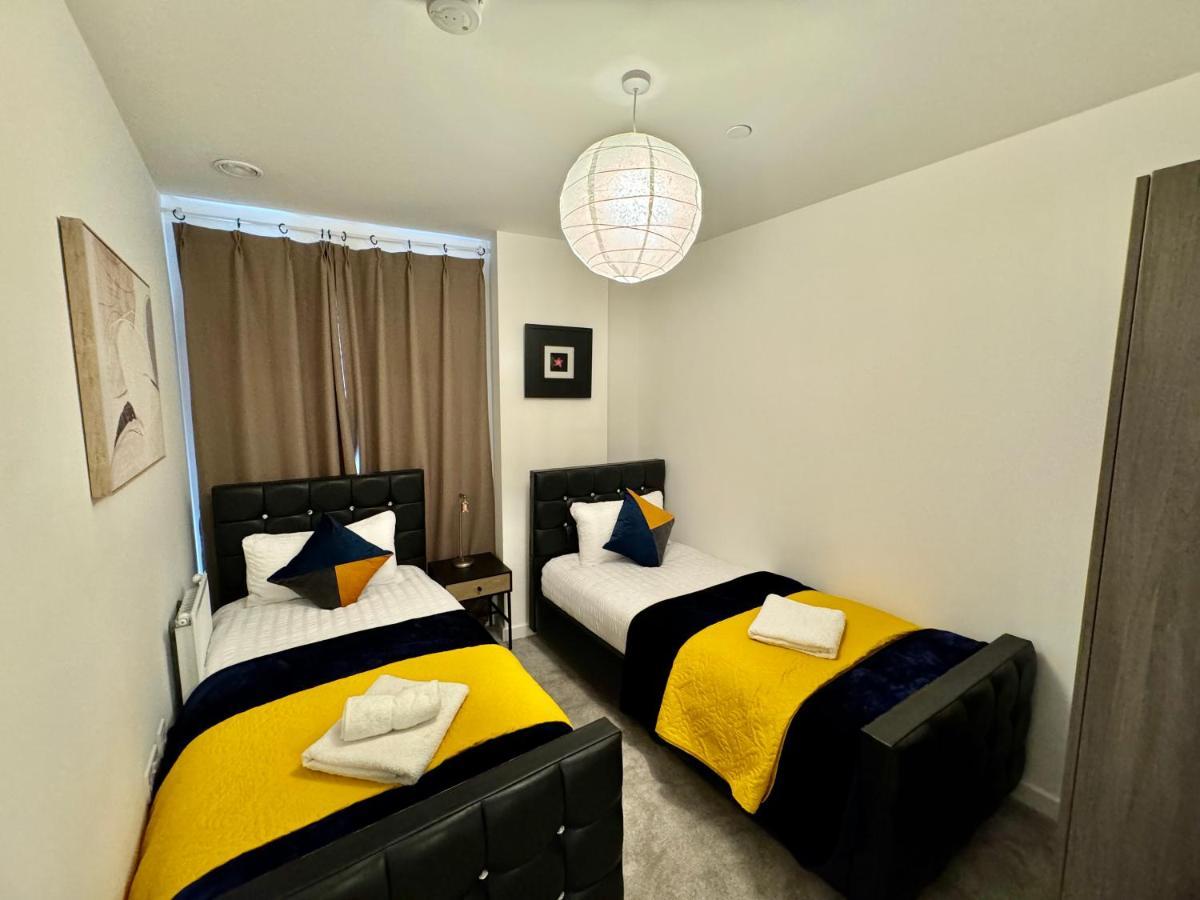 3Bedroom, 2Bathroom, Balcony,Luxury Flat Westfield Londýn Exteriér fotografie