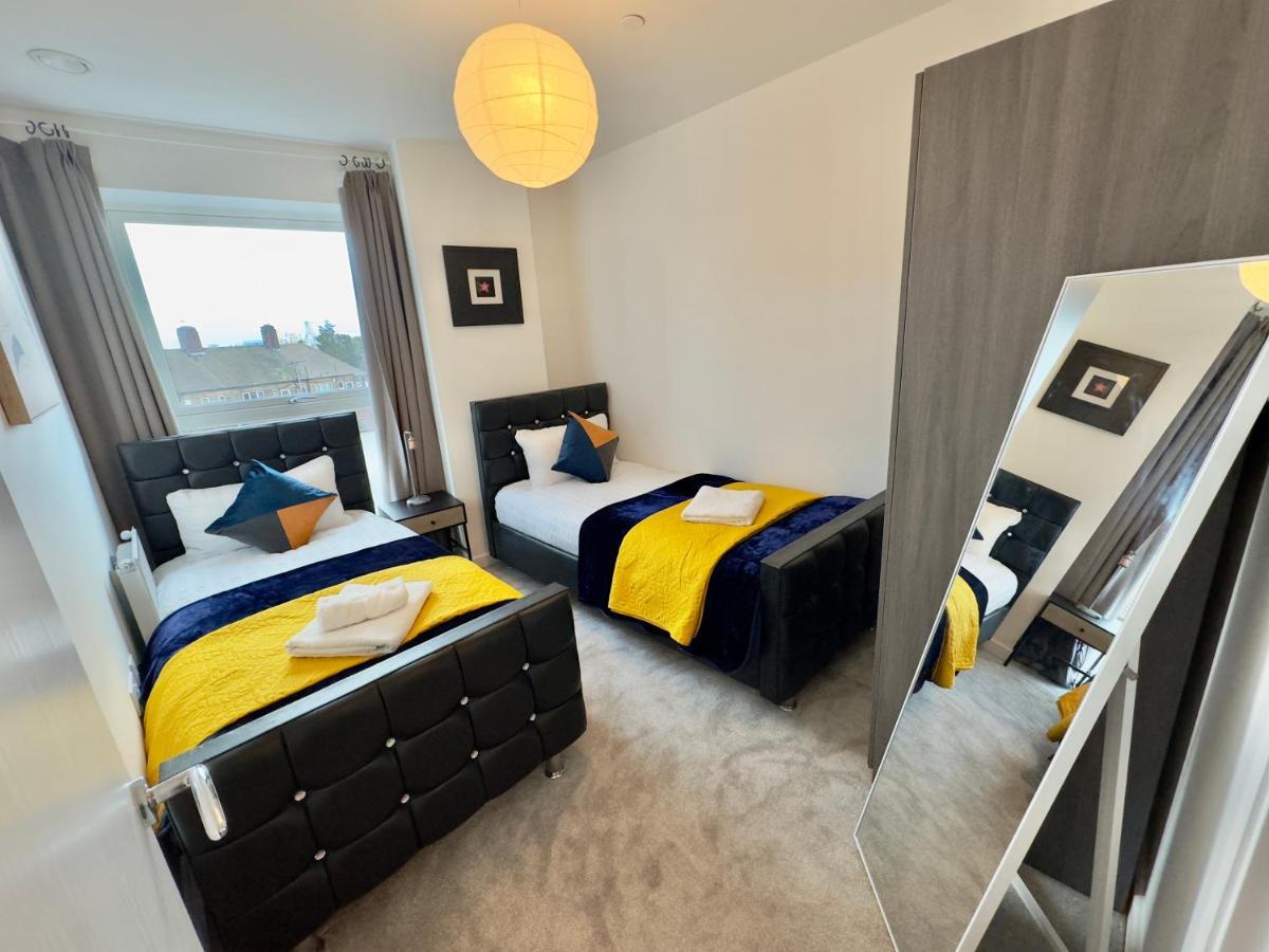 3Bedroom, 2Bathroom, Balcony,Luxury Flat Westfield Londýn Exteriér fotografie
