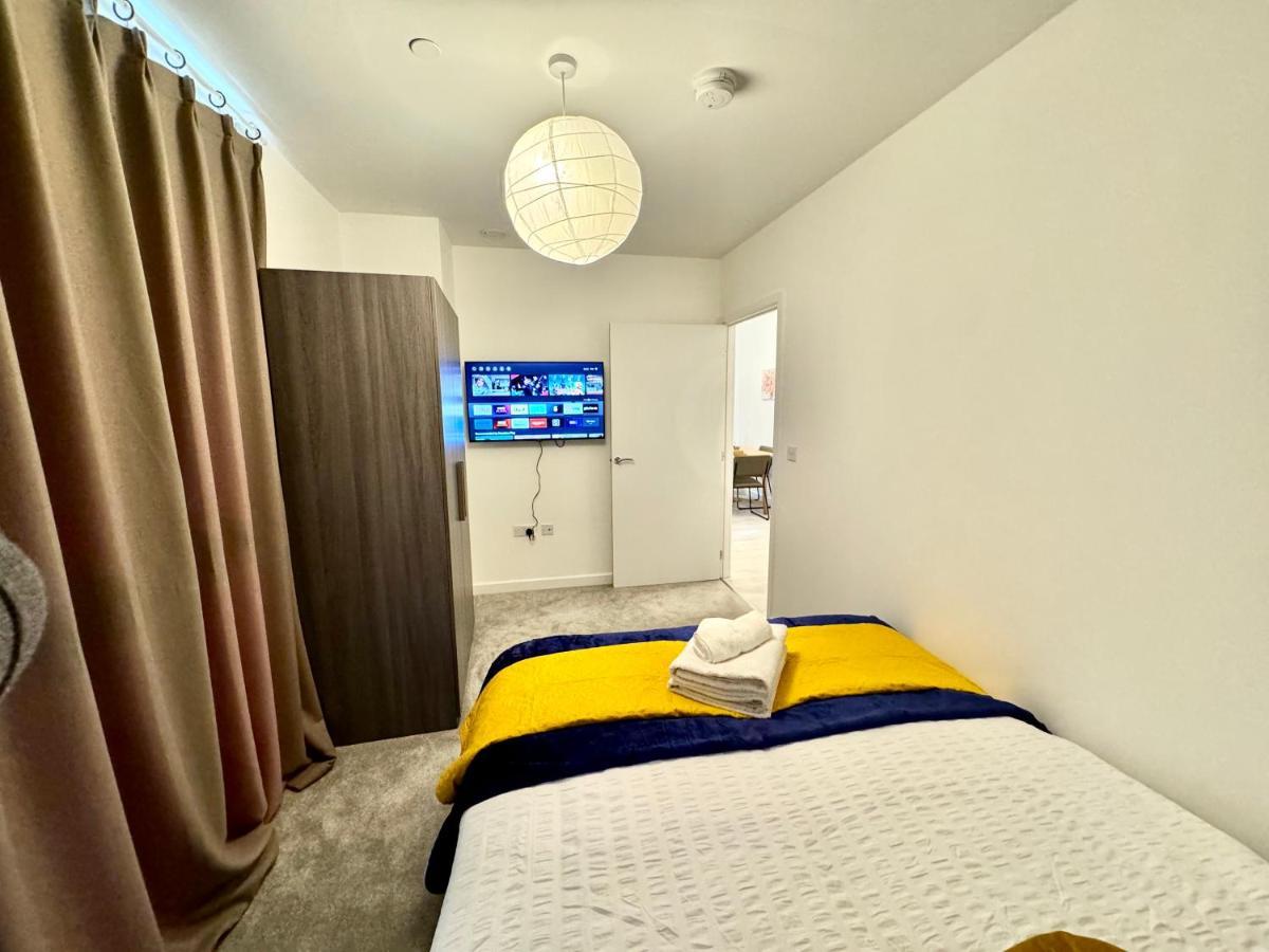 3Bedroom, 2Bathroom, Balcony,Luxury Flat Westfield Londýn Exteriér fotografie
