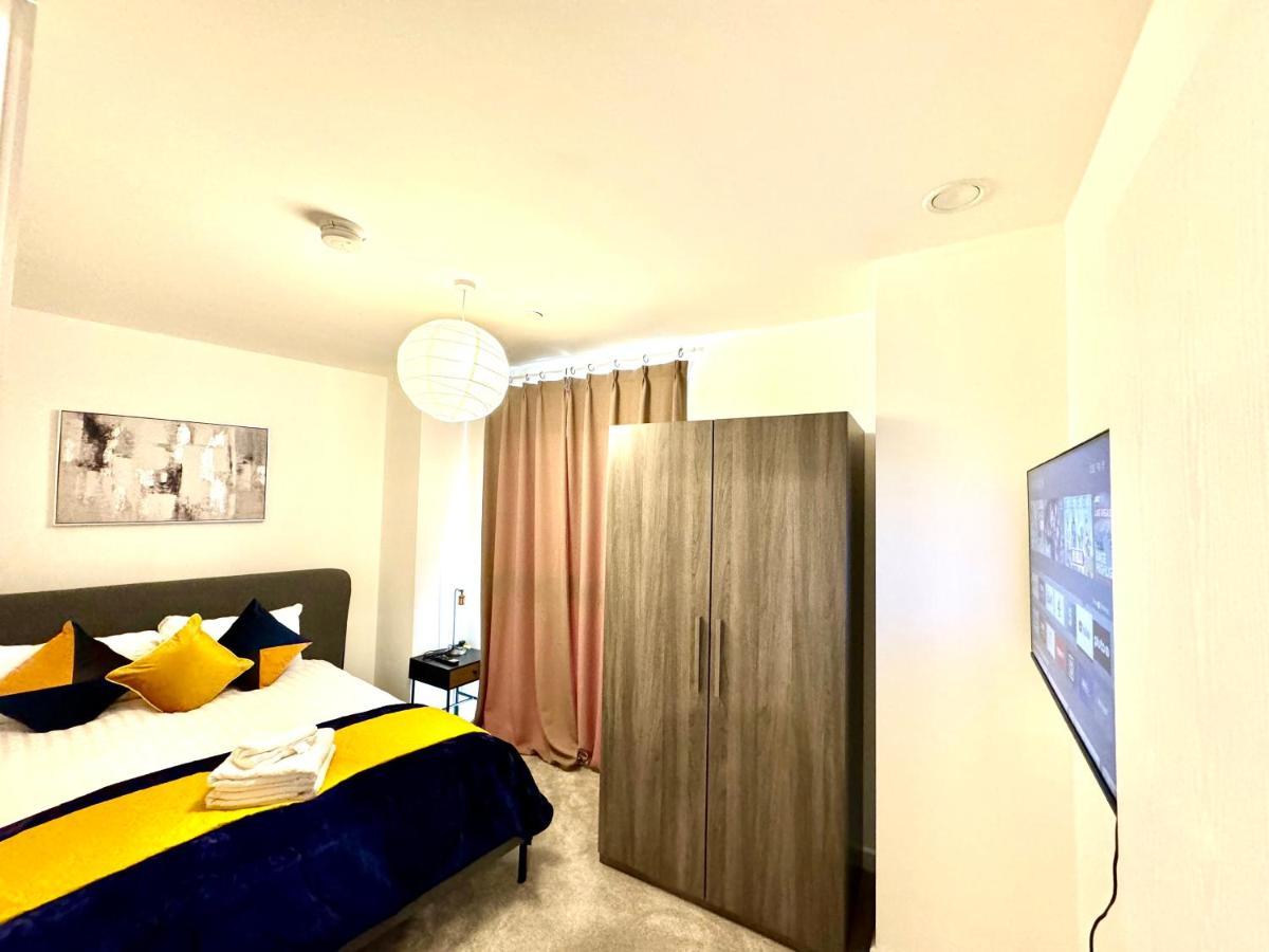 3Bedroom, 2Bathroom, Balcony,Luxury Flat Westfield Londýn Exteriér fotografie