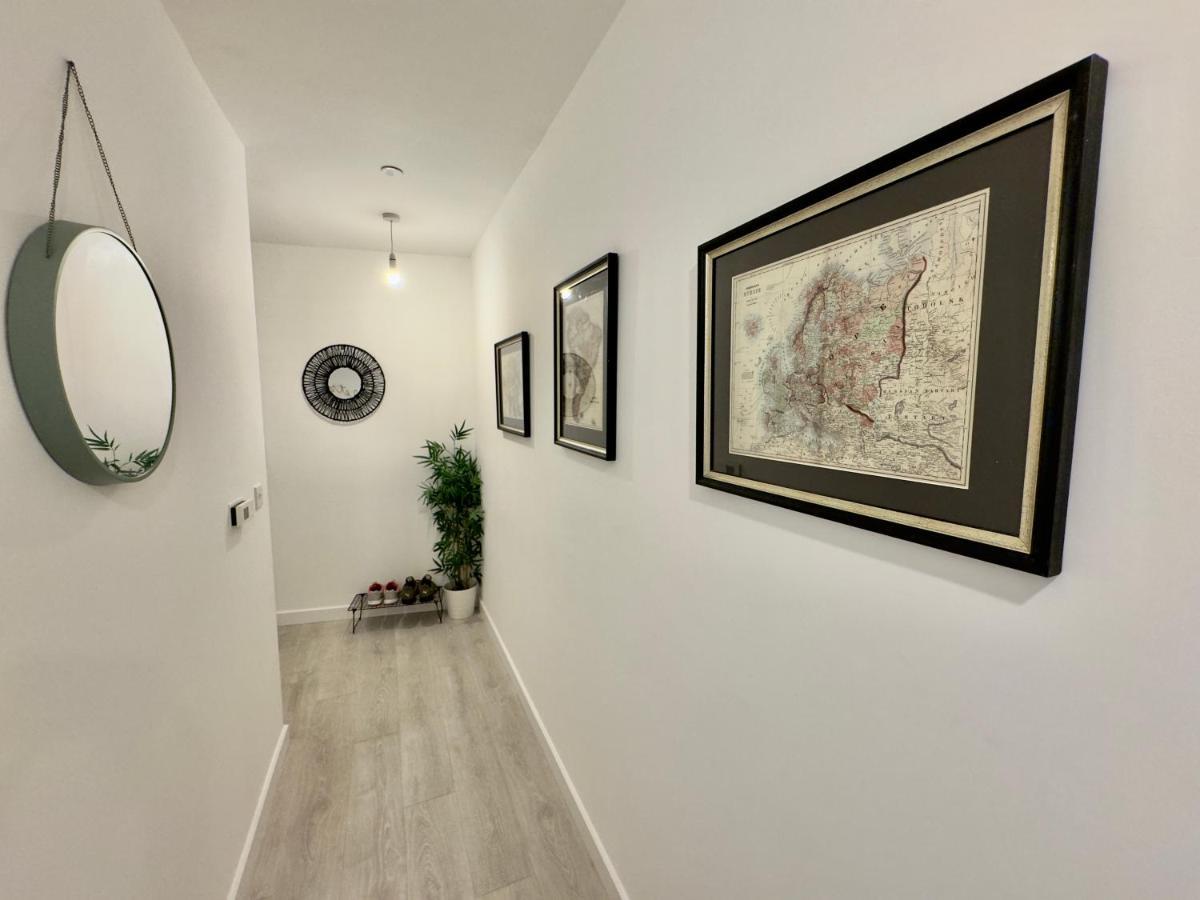 3Bedroom, 2Bathroom, Balcony,Luxury Flat Westfield Londýn Exteriér fotografie