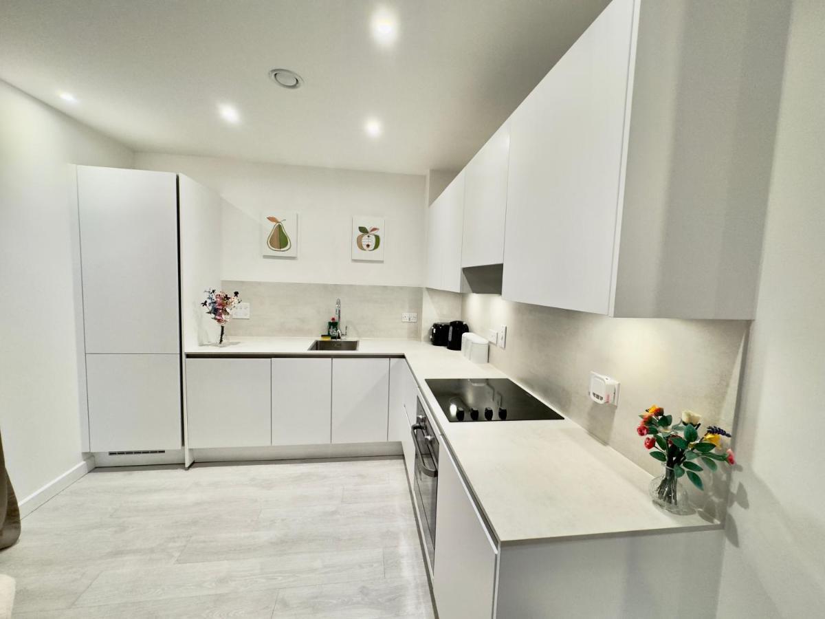 3Bedroom, 2Bathroom, Balcony,Luxury Flat Westfield Londýn Exteriér fotografie