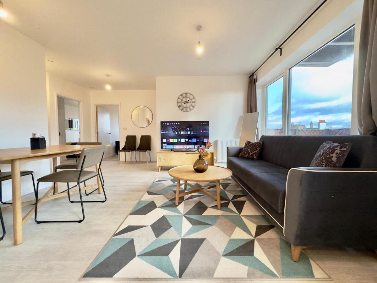 3Bedroom, 2Bathroom, Balcony,Luxury Flat Westfield Londýn Exteriér fotografie